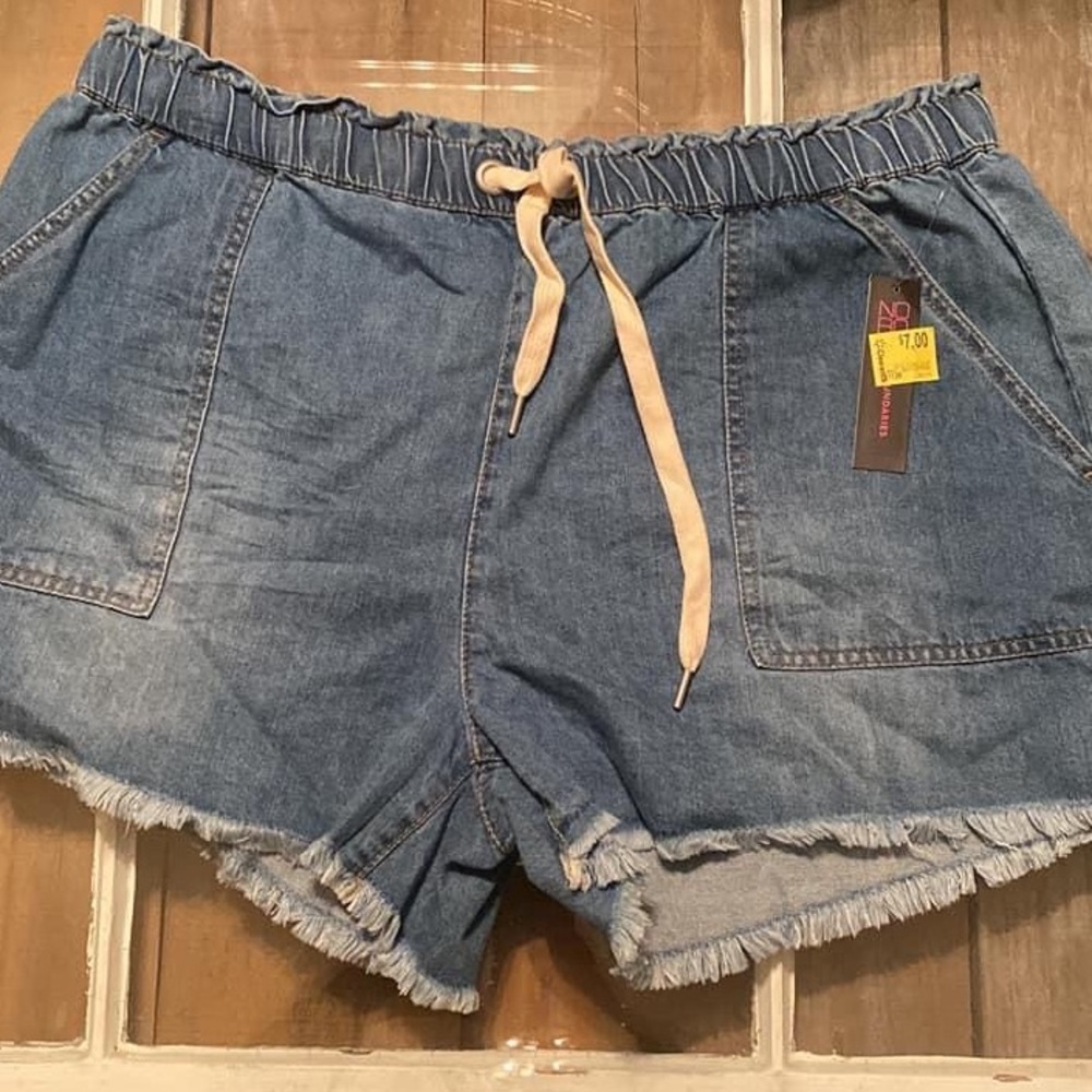 NOBO shorts size XXL (19) NWT